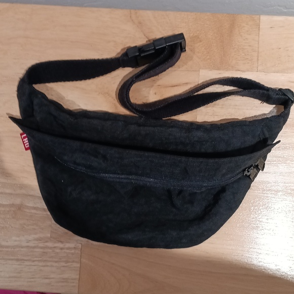 Water Repellent Fanny Pack - Picture 2 of 4